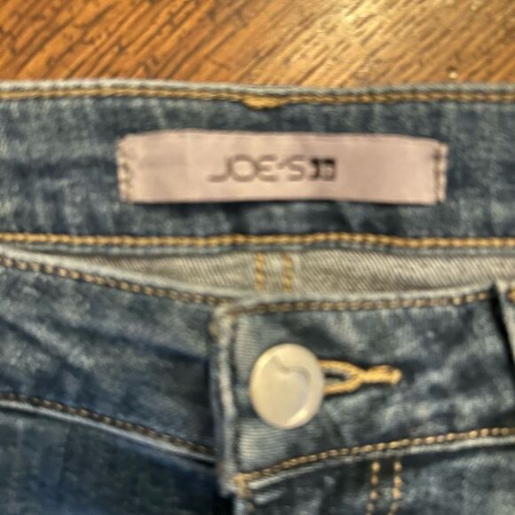 Joe's Jeans HR Bootcut with Grind Hem.  28 - Picture 3 of 6
